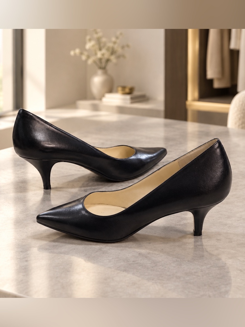 Bandolino Black Pointed-Toe Low Kitten Heel Pumps